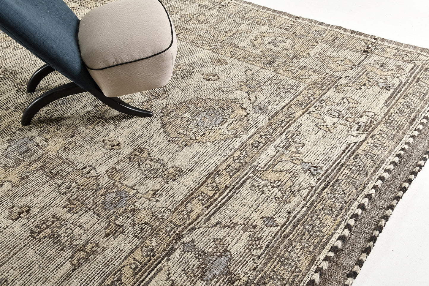Oushak Revival, Seasons