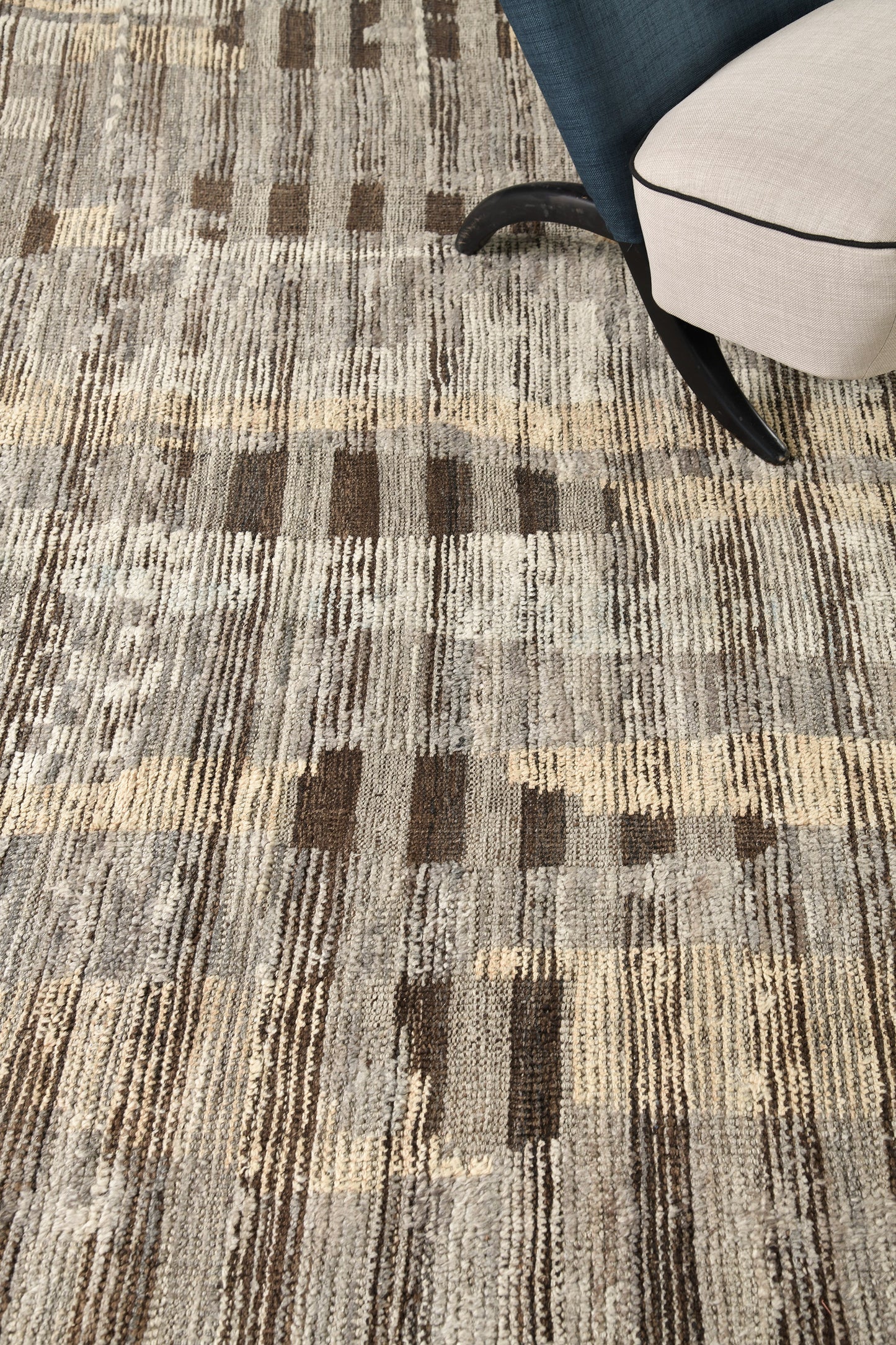 Modern Rug Image 8555 Nakhla, Atlas Collection, Seasons
