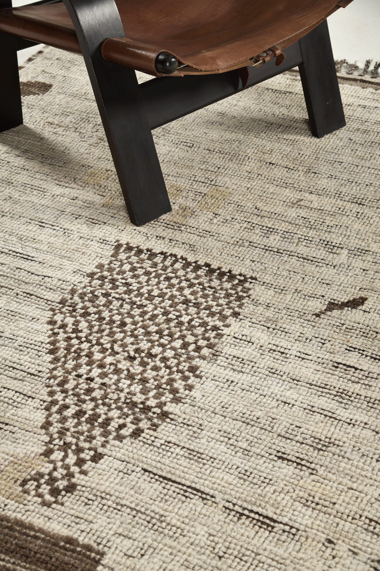 Modern Rug Image 5799 Kaouki, Atlas Collection, Seasons