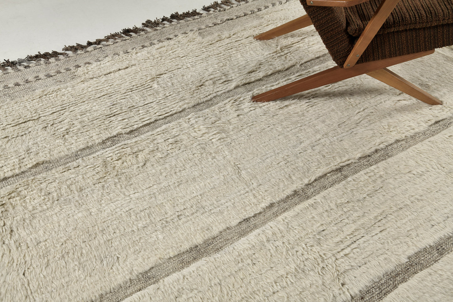 Modern Rug Image 2585 Cierzo, Haute Bohemian