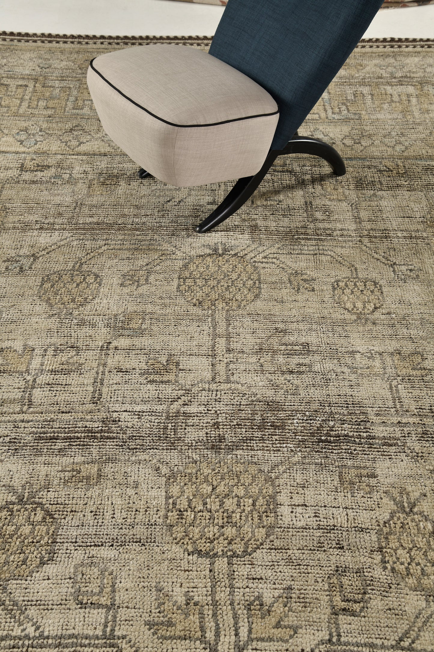 Khotan Revival, Seasons