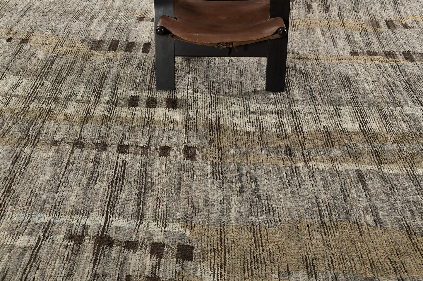 Modern Rug Image 8577 Nakhla, Atlas Collection, Seasons
