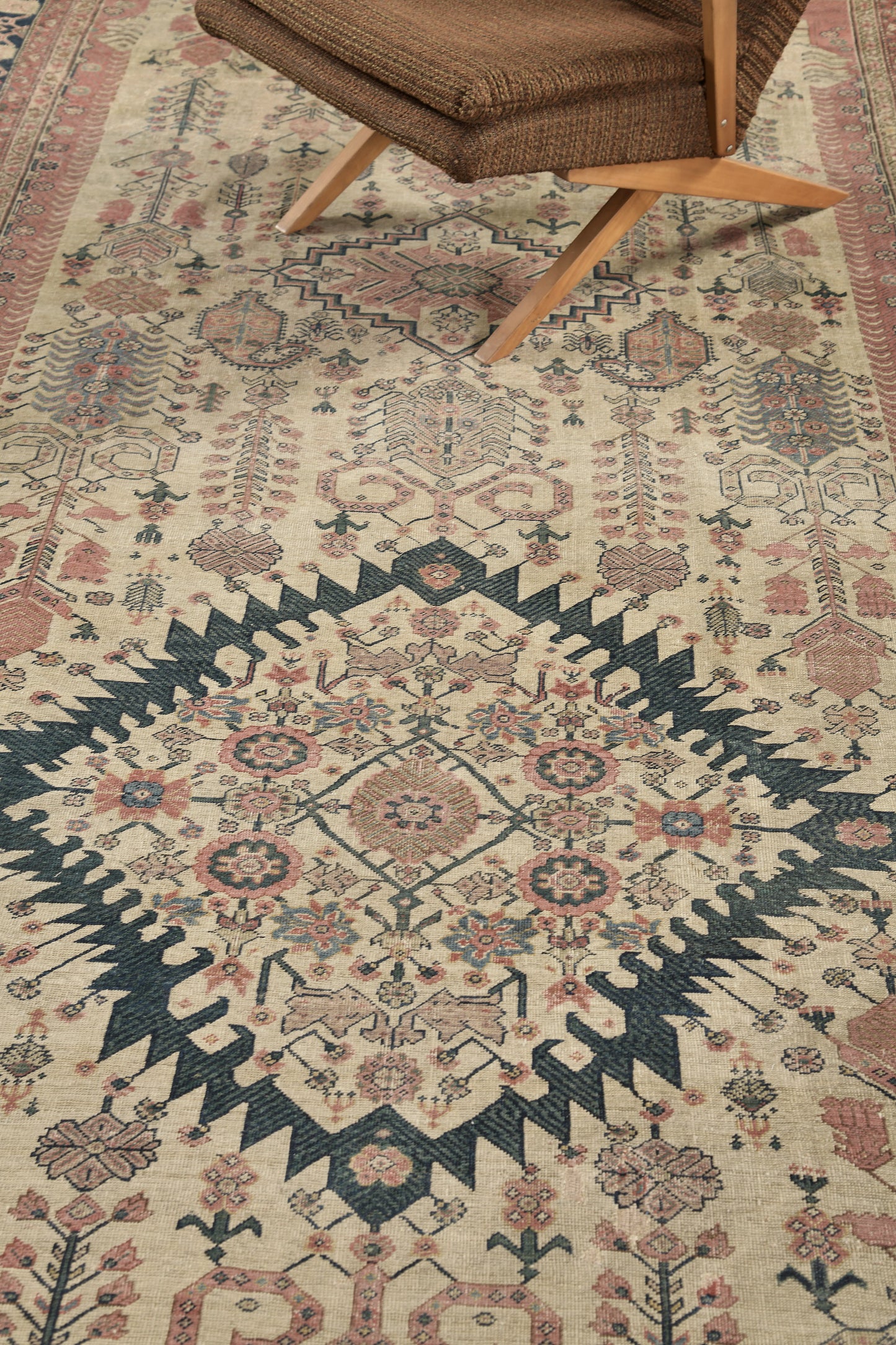 Persian Rug 481 Antique Persian Farahan 30753