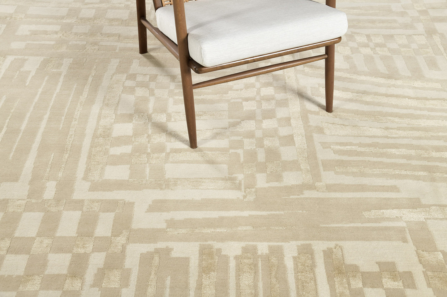 Modern Rug Image 2915 Due Volte, Design Rhymes