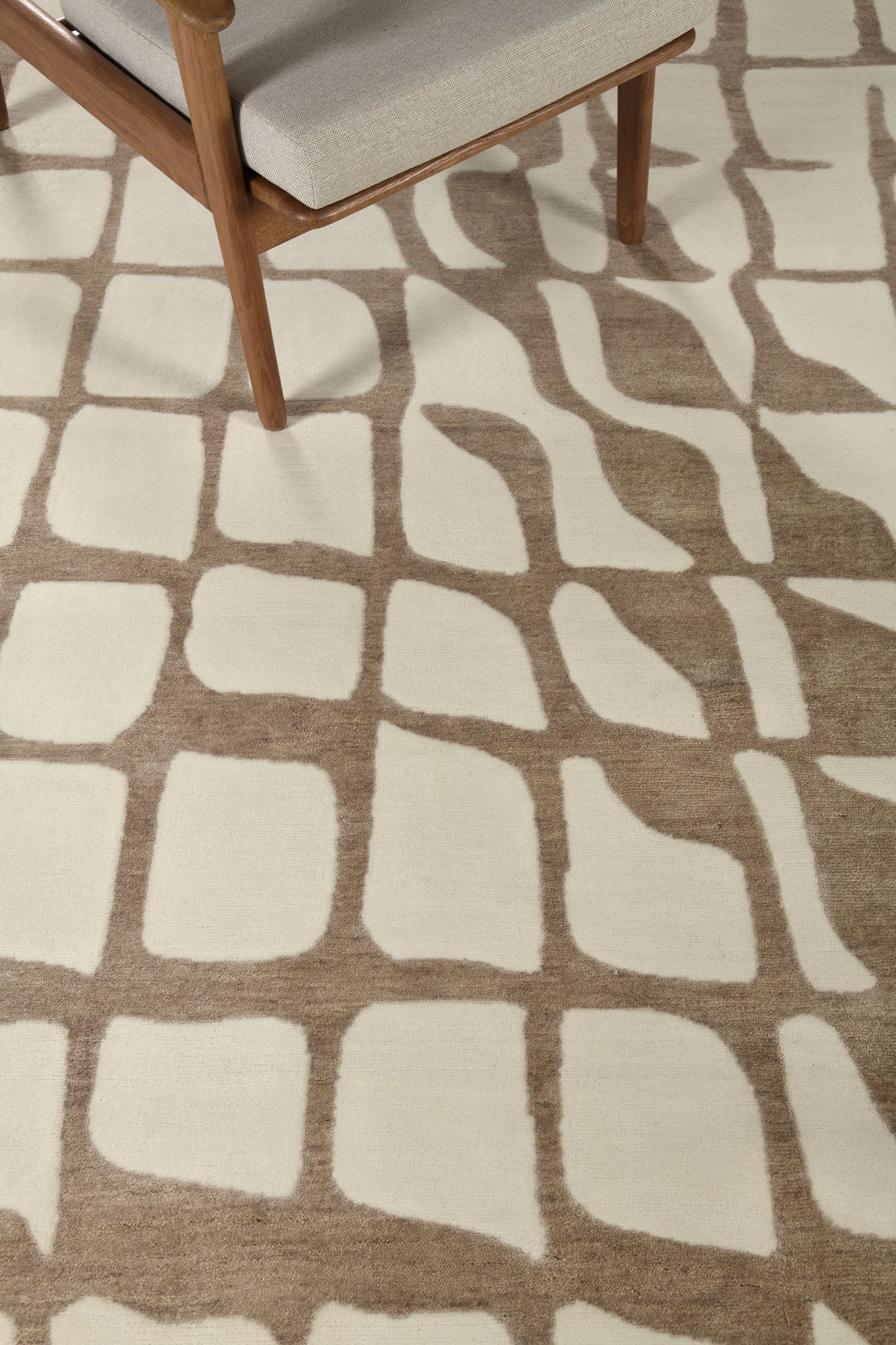 Modern Rug Image 2246 Calacatta, Design Rhymes