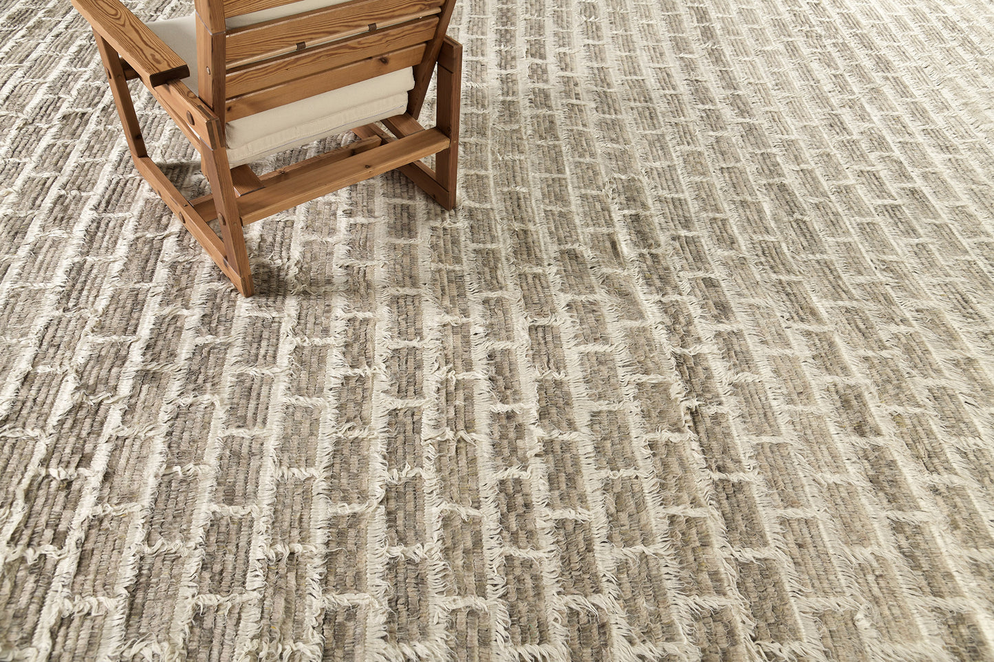 Modern Rug Image 451 Ahina, Sahara Collection