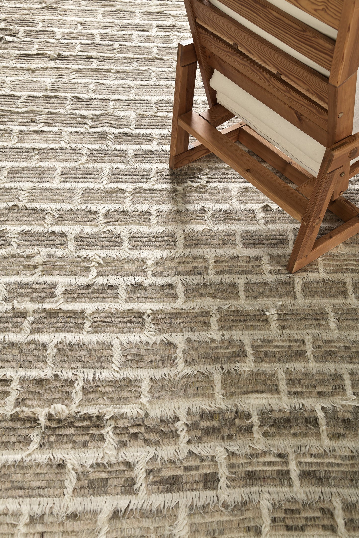 Modern Rug Image 453 Ahina, Sahara Collection