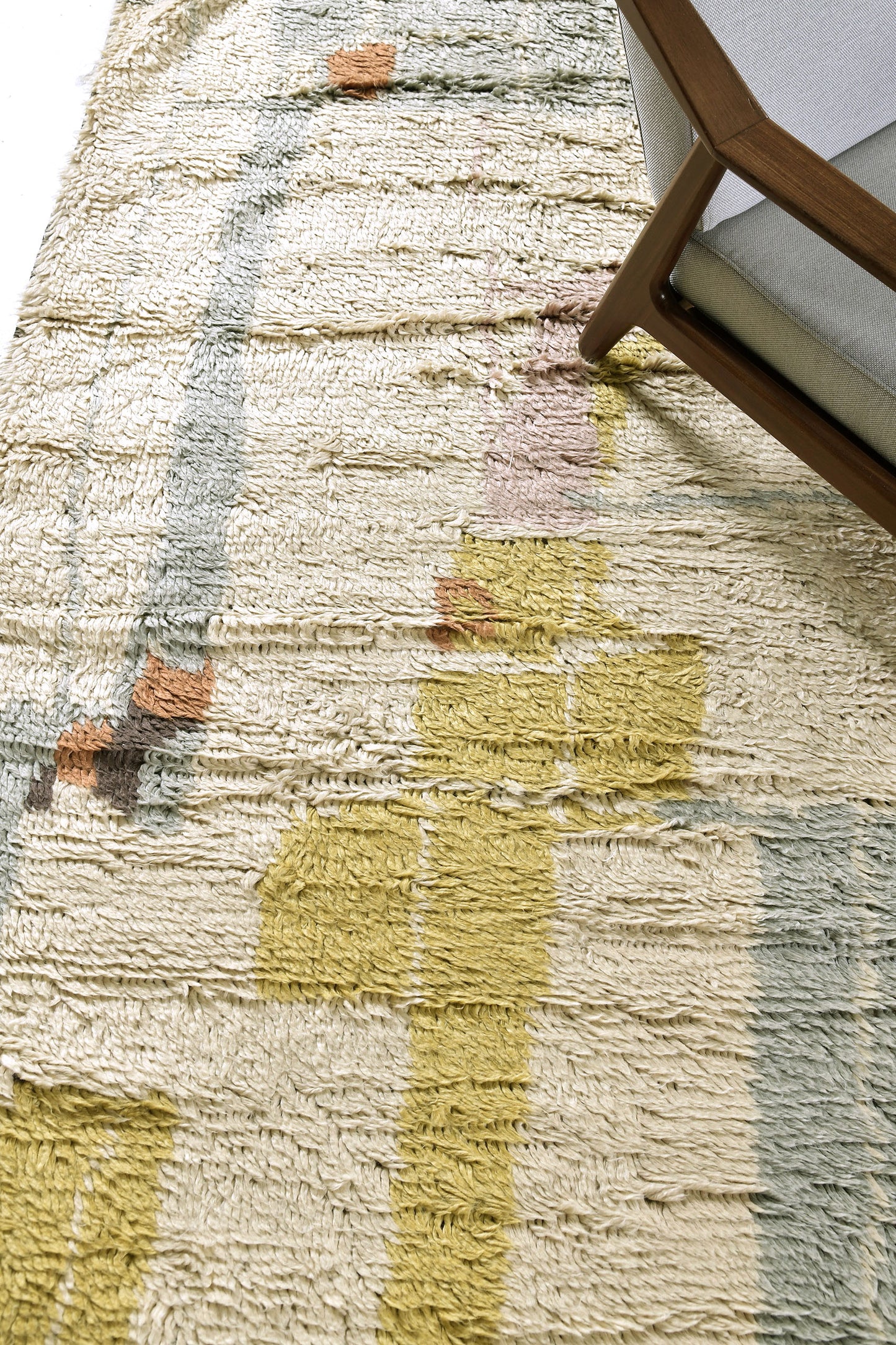 Modern Rug Image 937 Amina, Oasis Collection