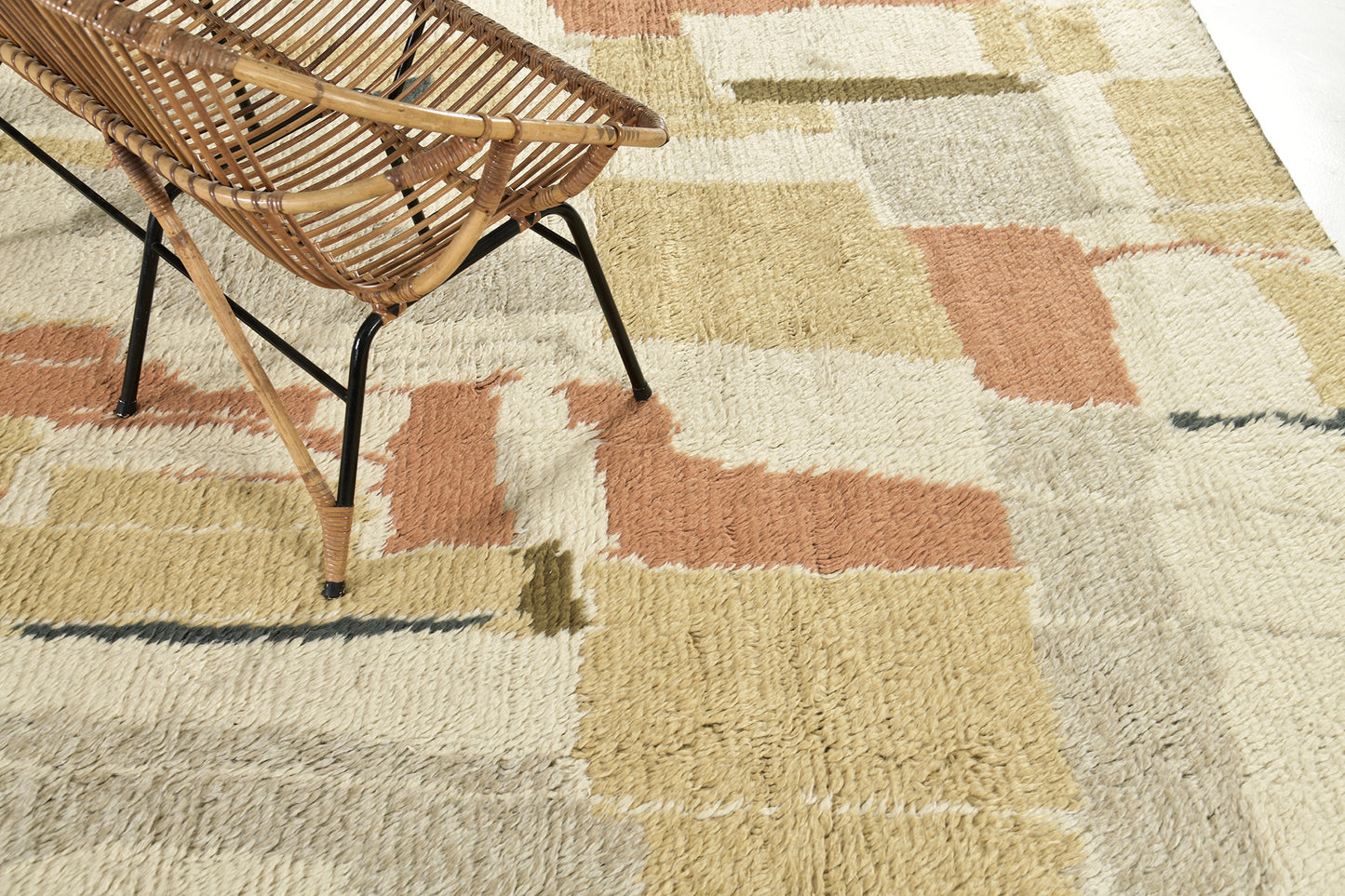 Modern Rug Image 951 Amina, Oasis Collection