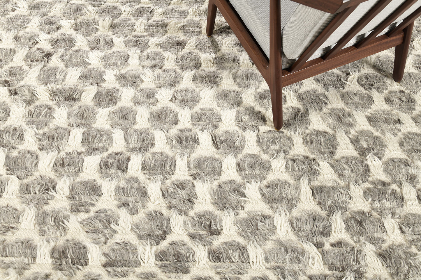Modern Rug Image 8633 Nami, Sahara Collection