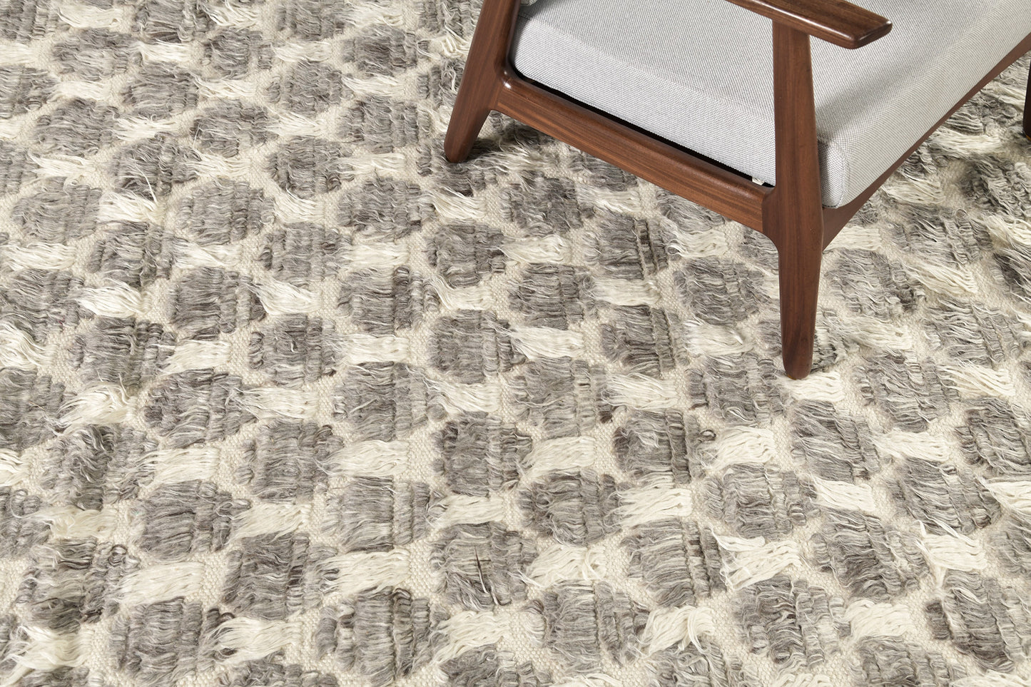 Modern Rug Image 8630 Nami, Sahara Collection