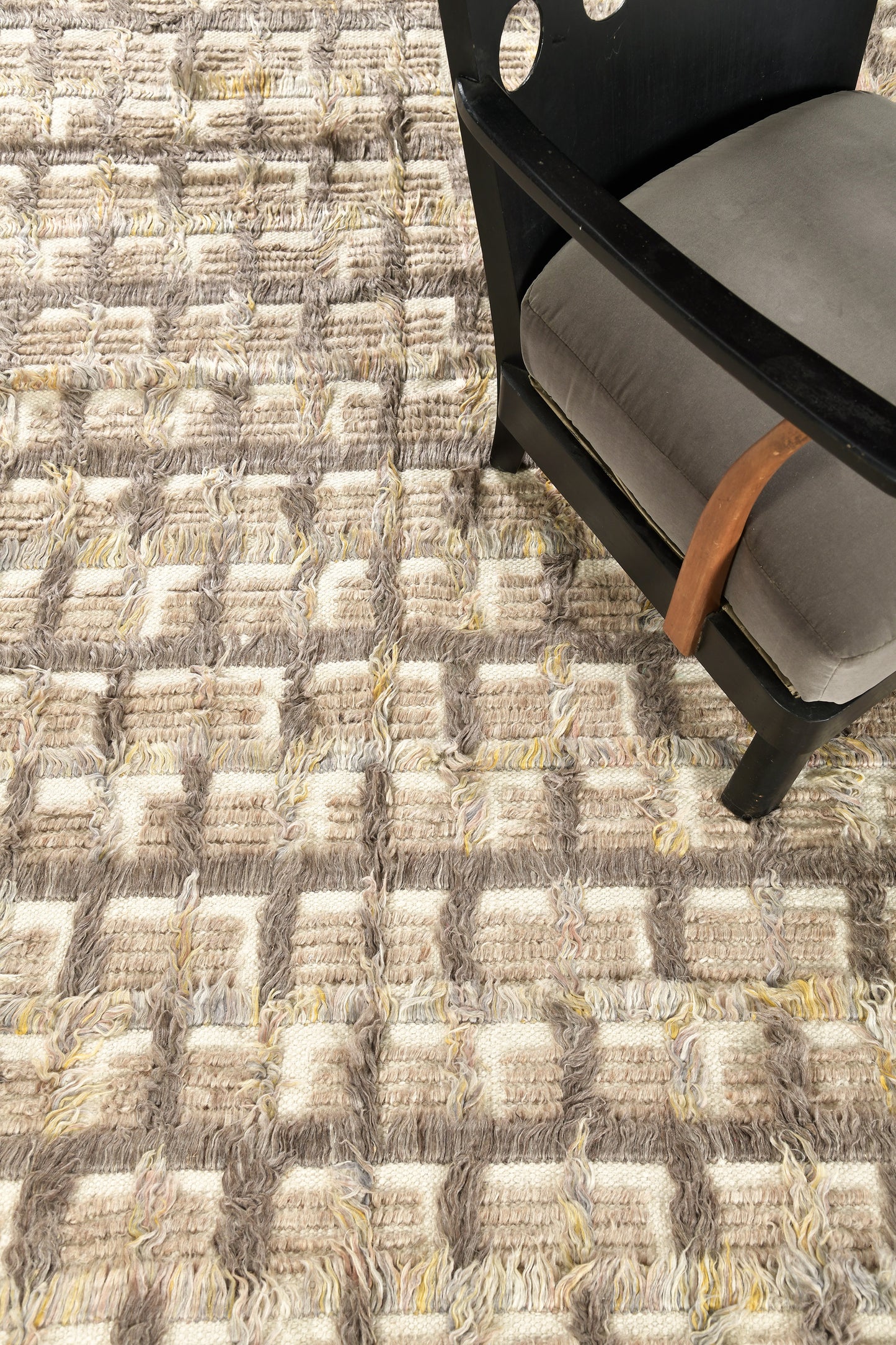 Modern Rug Image 5027 Hanin, Sahara Collection