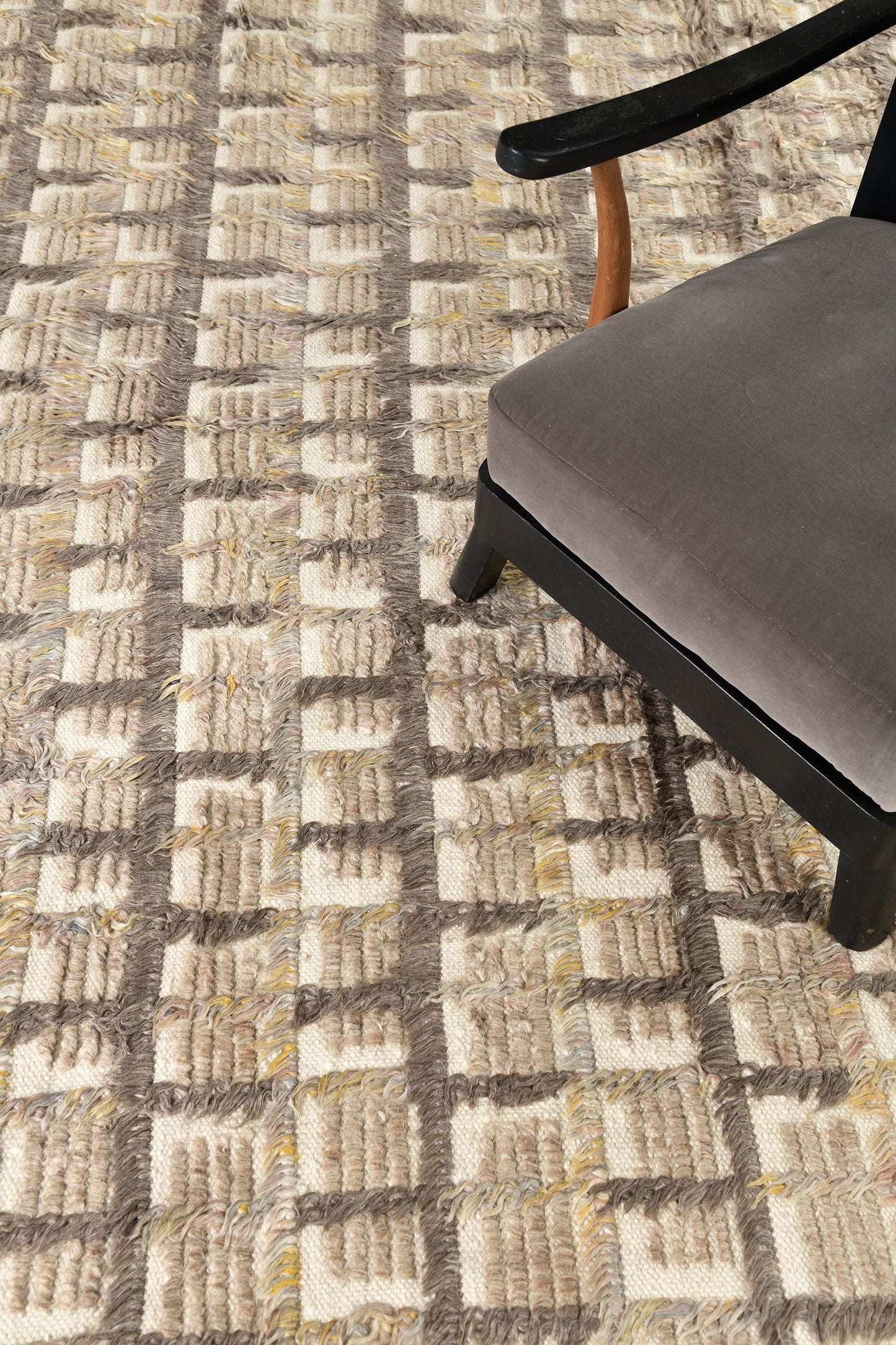 Modern Rug Image 5028 Hanin, Sahara Collection