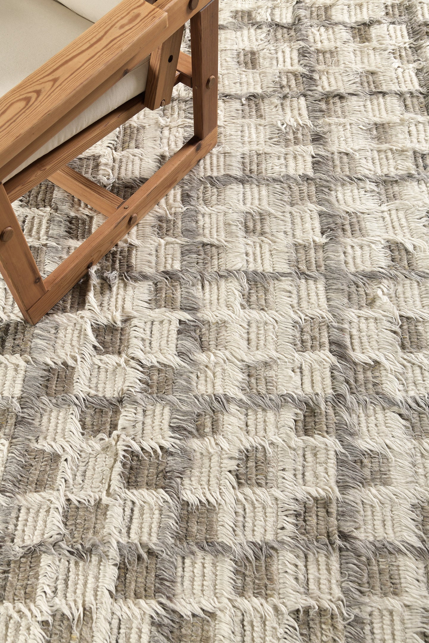Modern Rug Image 7111 Miha, Sahara Collection