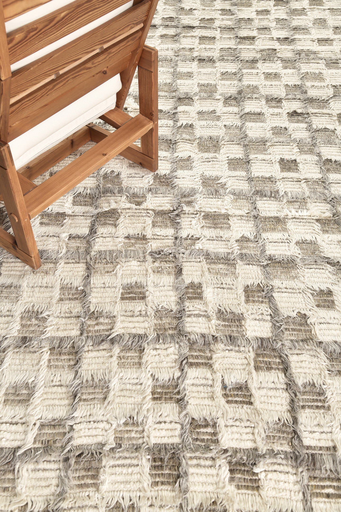 Modern Rug Image 7112 Miha, Sahara Collection