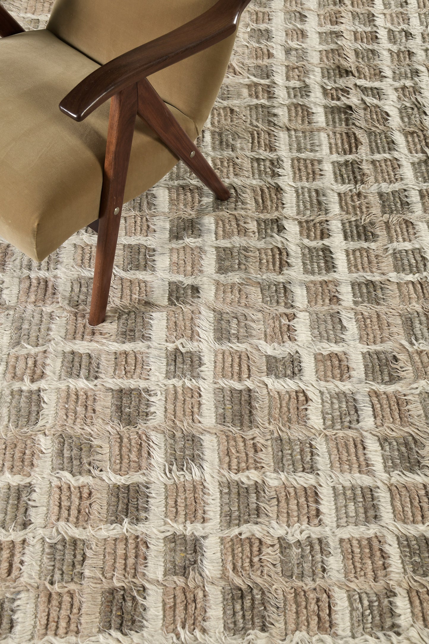 Modern Rug Image 7097 Miha, Sahara Collection