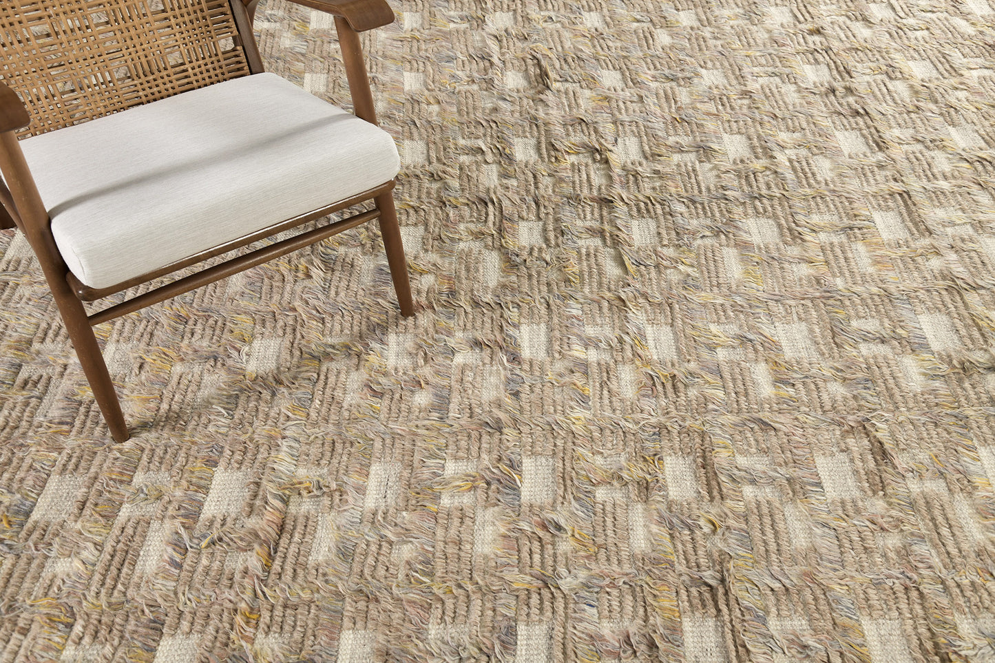 Modern Rug Image 5382 Imana, Sahara Collection