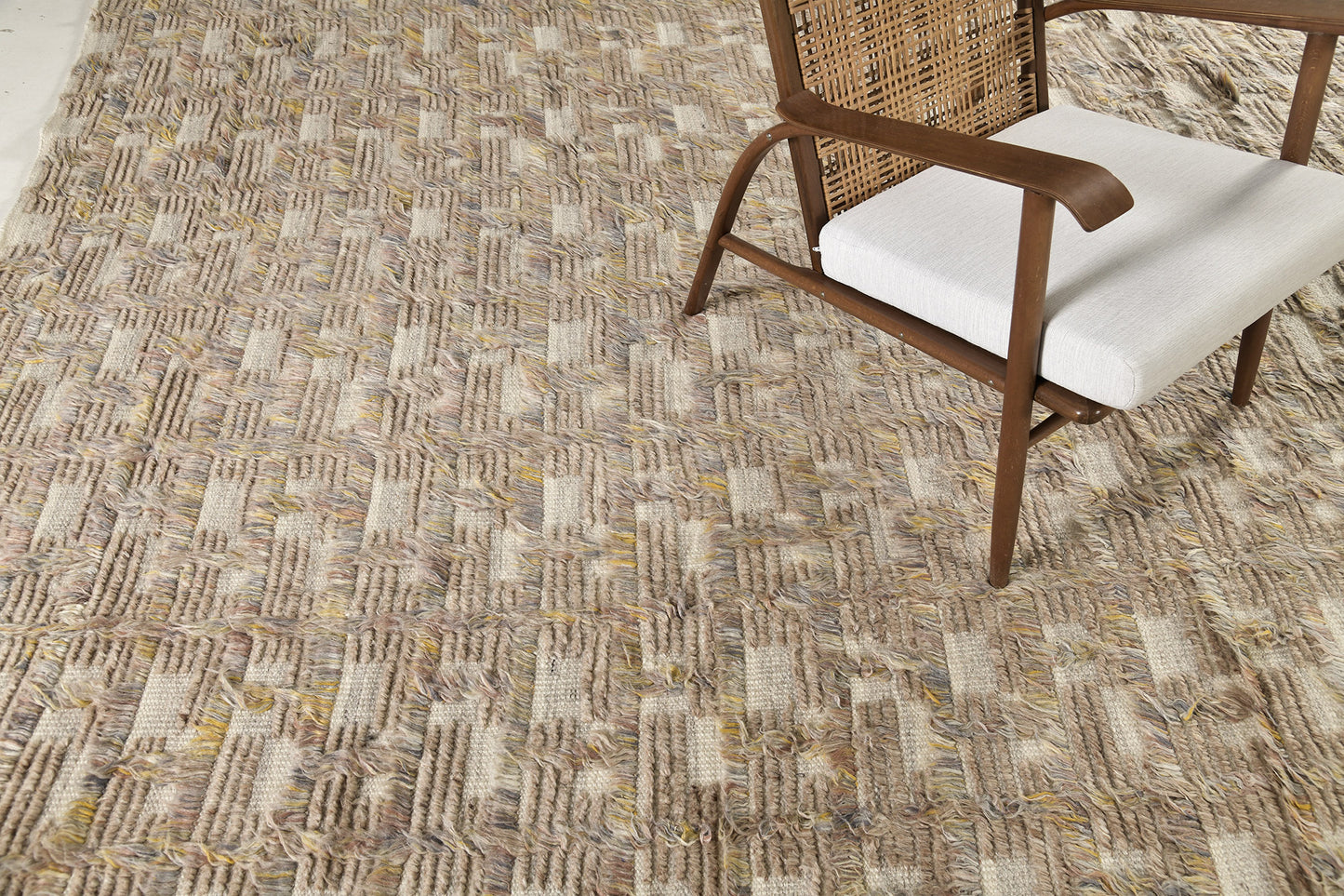 Modern Rug Image 5383 Imana, Sahara Collection
