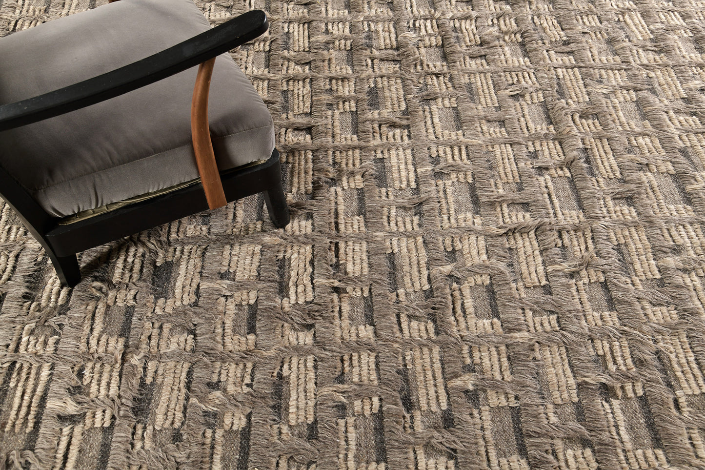 Modern Rug Image 5402 Imana, Sahara Collection
