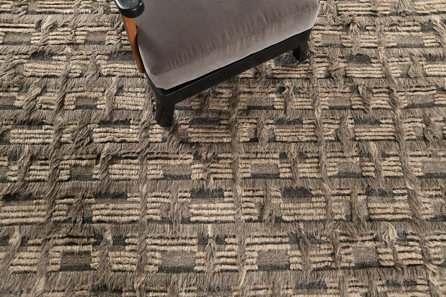 Modern Rug Image 5401 Imana, Sahara Collection