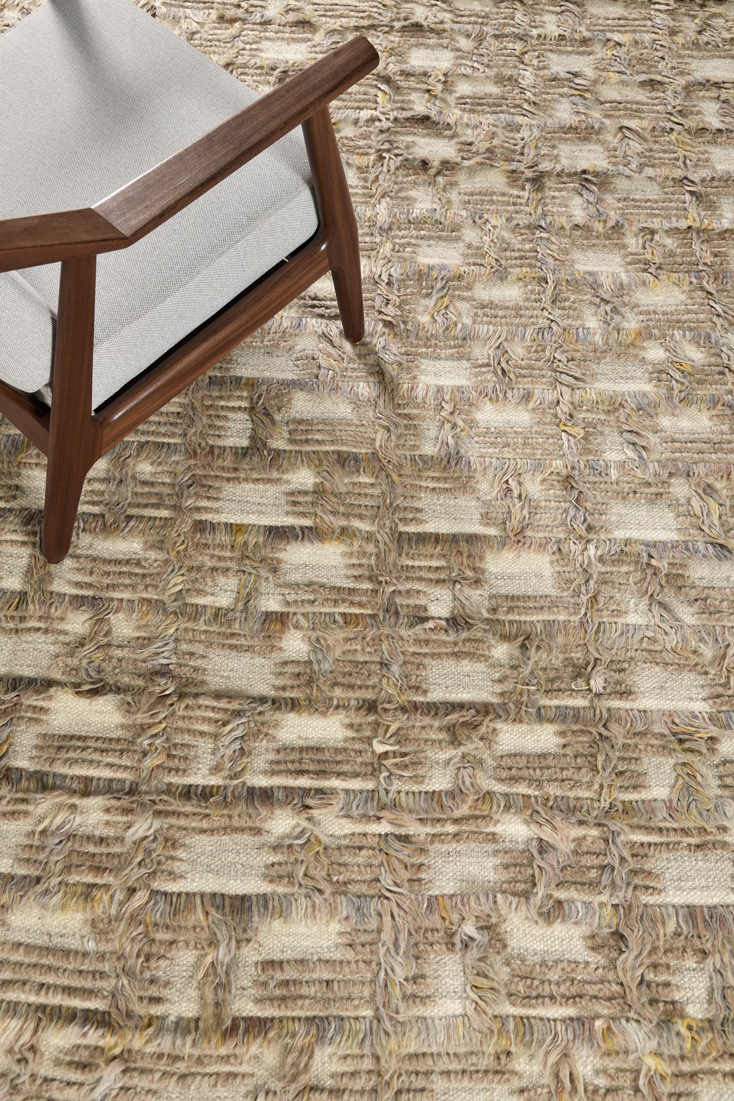 Modern Rug Image 5408 Imana, Sahara Collection