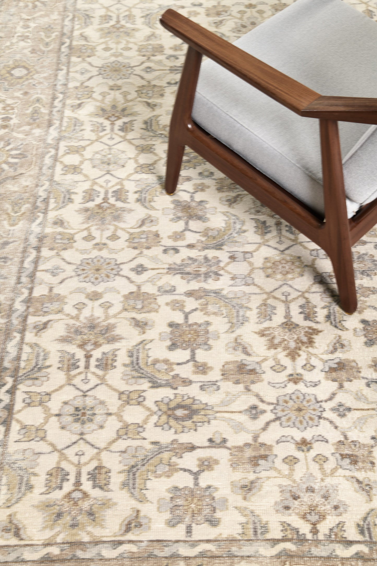 Khosh Hall, Domicile Collection