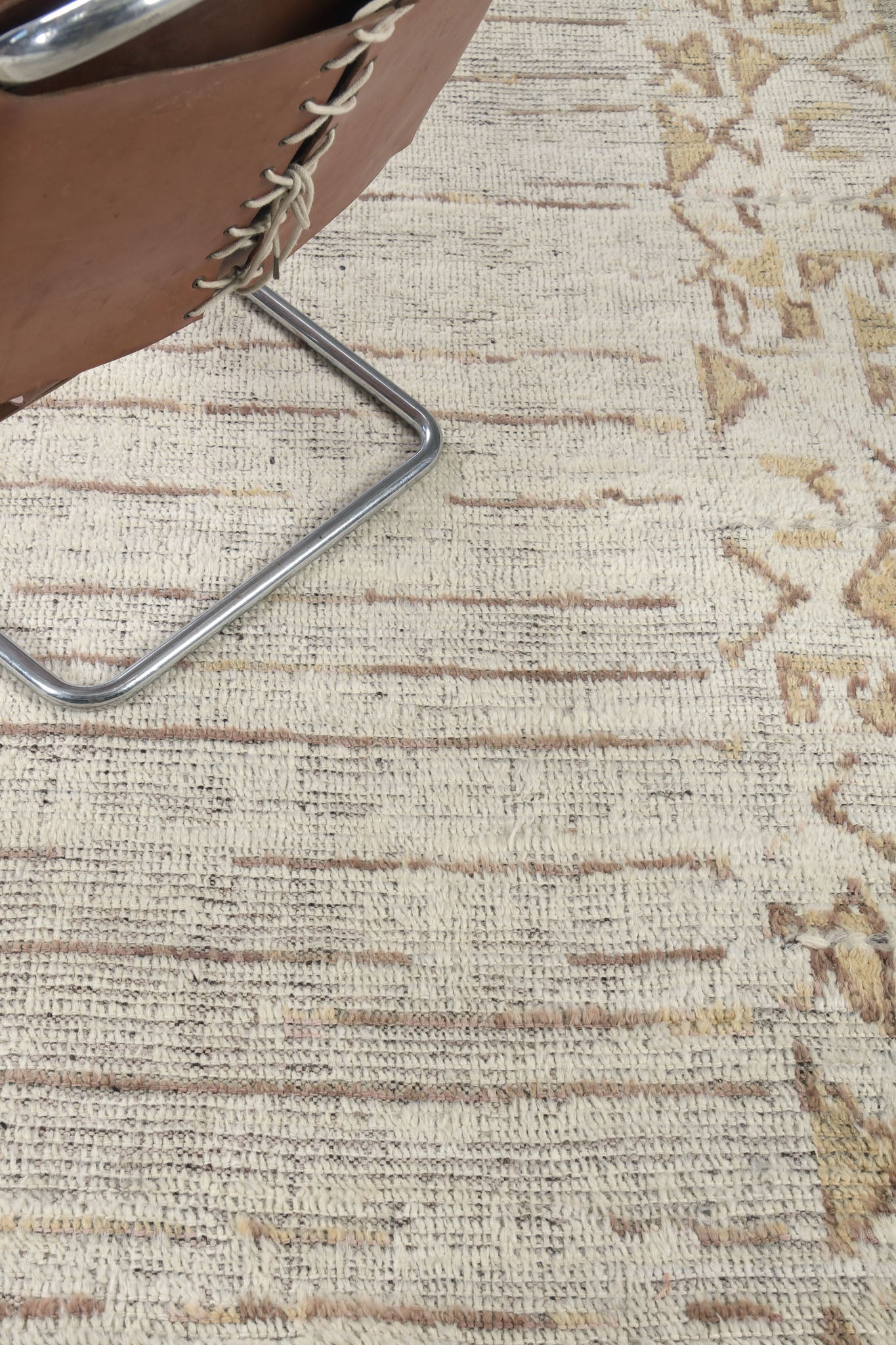 Modern Rug Image 9110 Palica, Atlas Collection