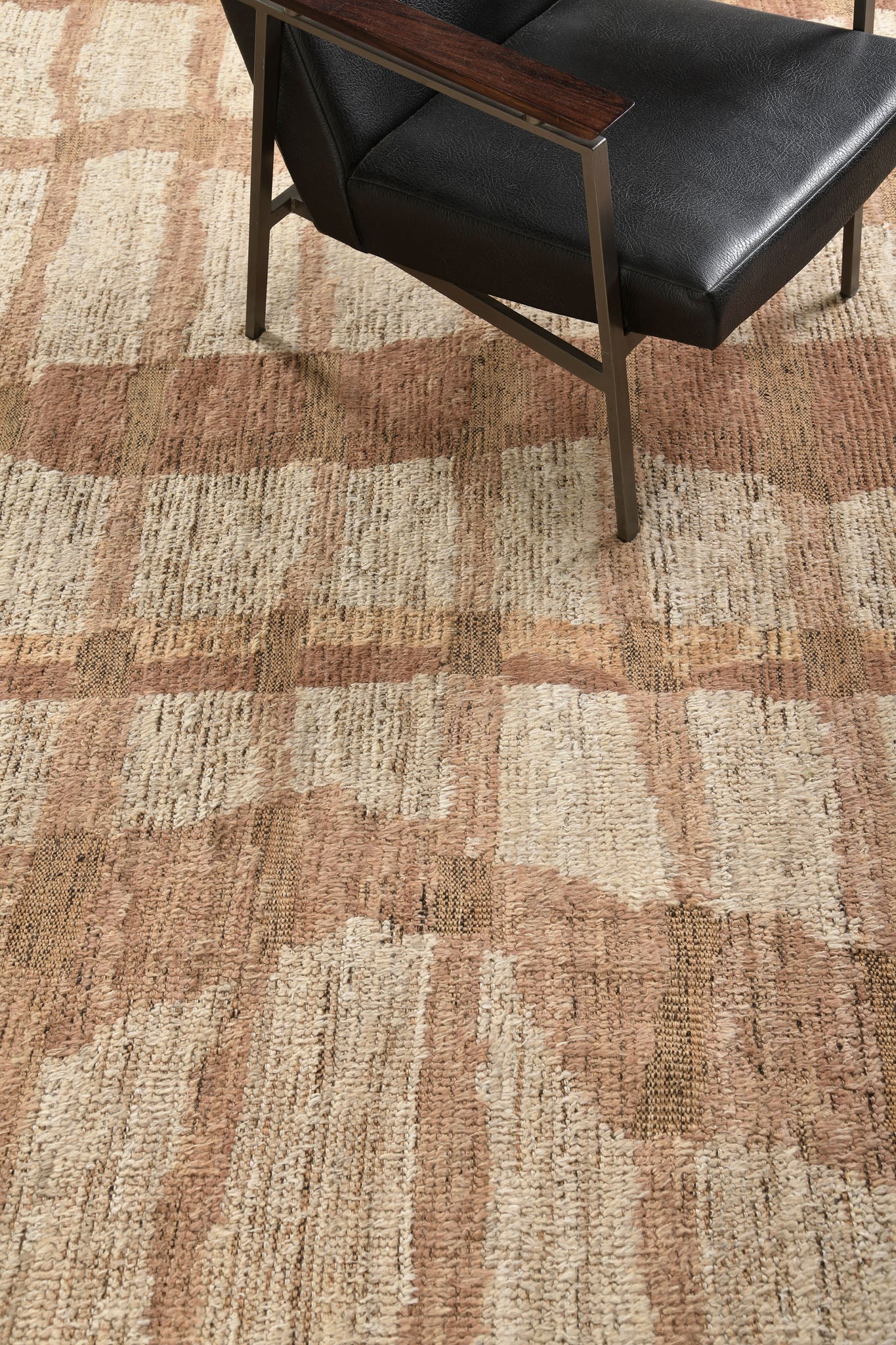Modern Rug Image 4755 Gley, Atlas Collection