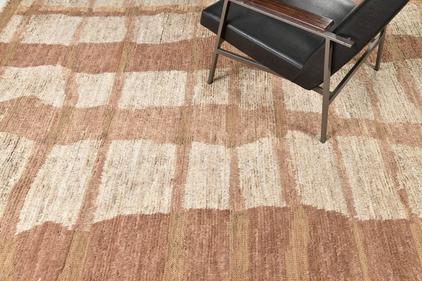 Modern Rug Image 4757 Gley, Atlas Collection