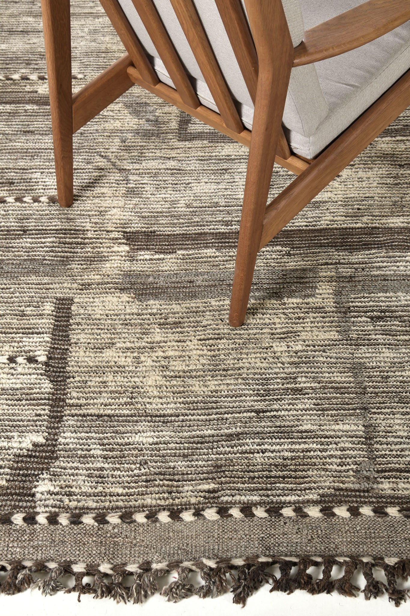 Modern Rug Image 1328 Aziza, Atlas Collection
