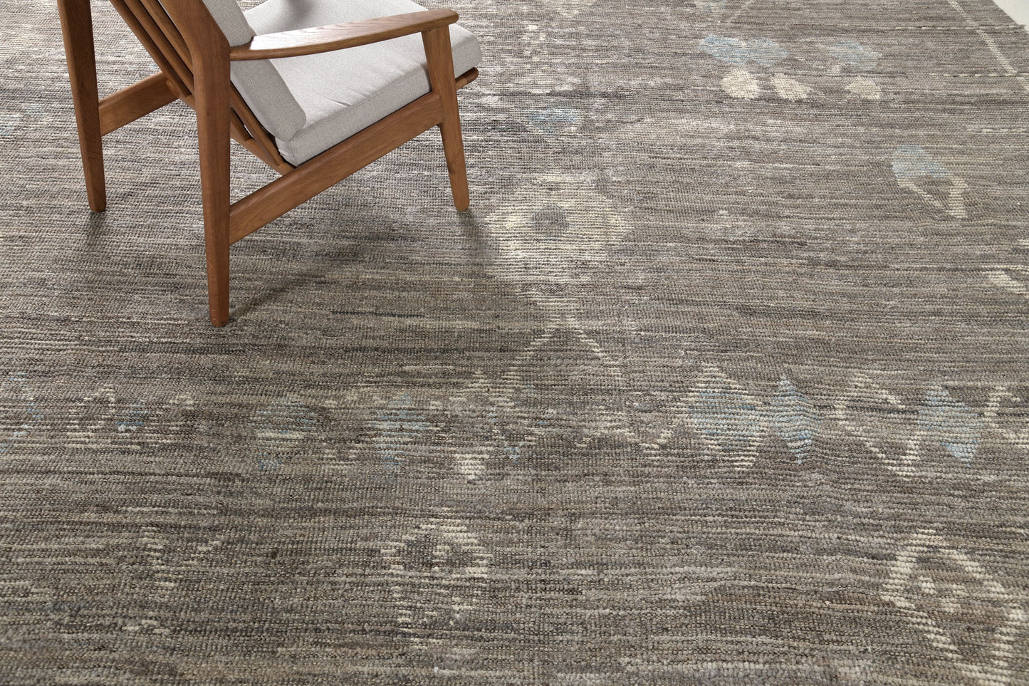 Modern Rug Image 11125 Tajeddigt, Atlas Collection, Seasons
