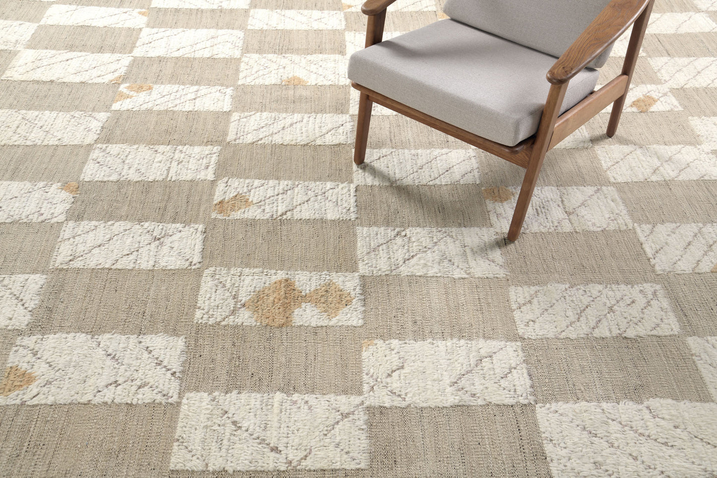 Modern Rug Image 11545 Tavret, Nomad Collection