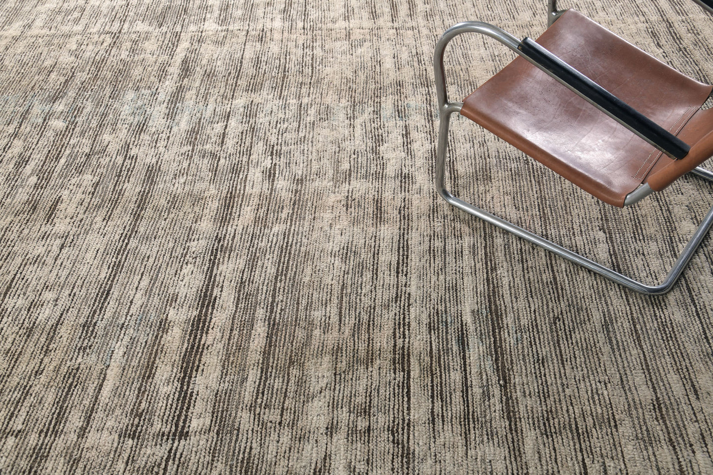 Modern Rug Image 8598 Nakhla, Atlas Collection, Seasons