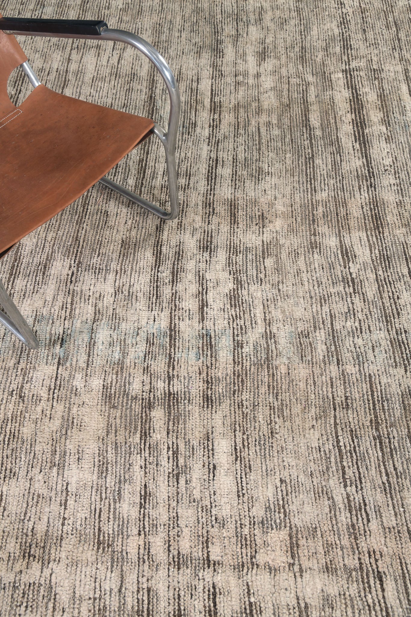 Modern Rug Image 8596 Nakhla, Atlas Collection, Seasons