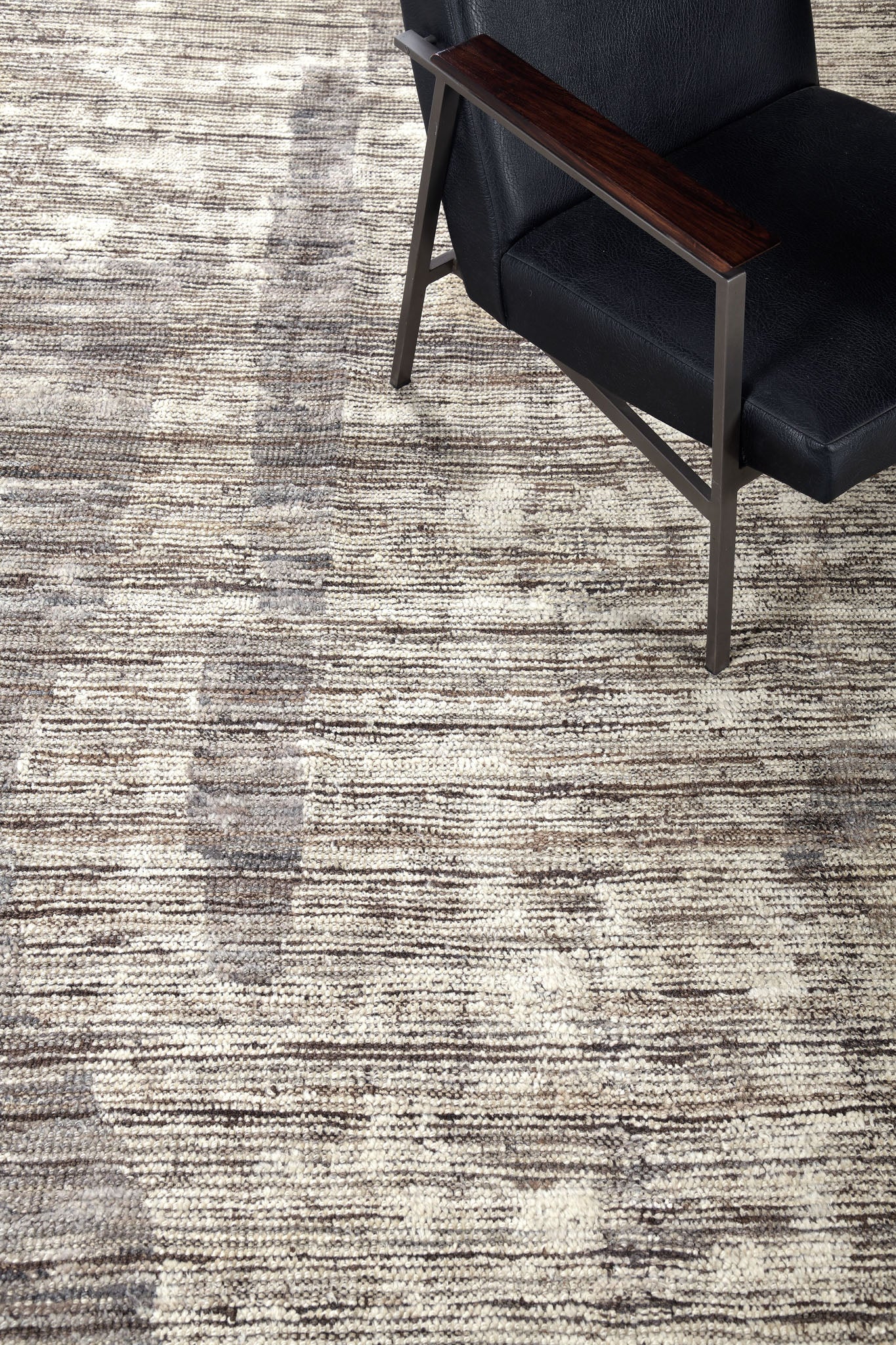 Modern Rug Image 10289 Sittima, Atlas Collection, Seasons