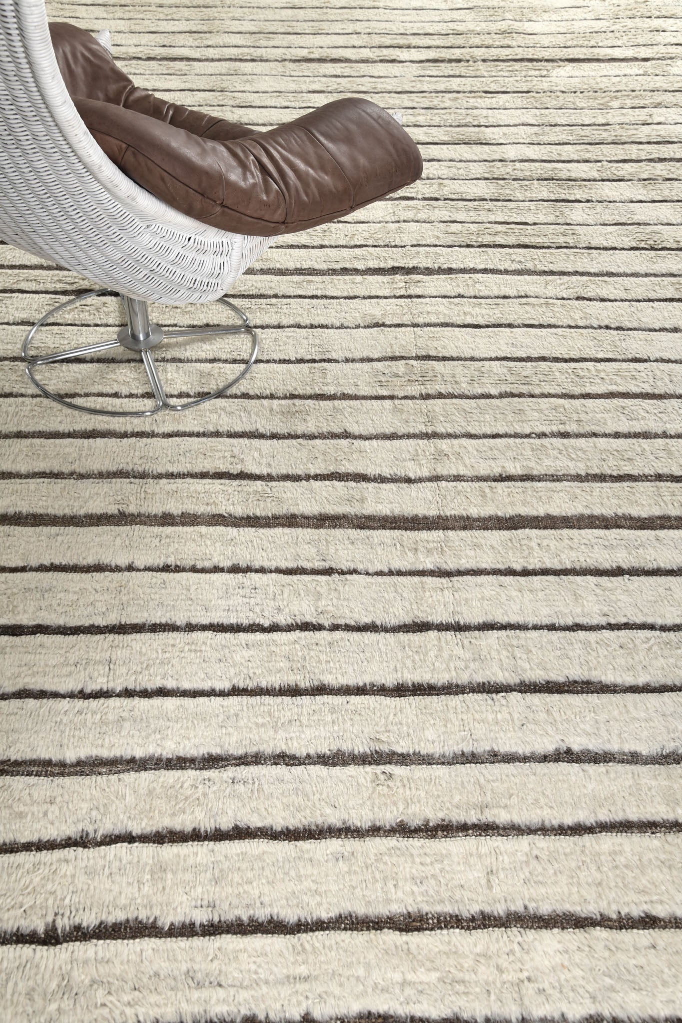 Modern Rug Image 10087 Shipca, Haute Bohemian
