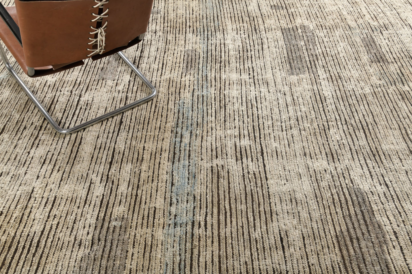 Modern Rug Image 8587 Nakhla, Atlas Collection, Seasons