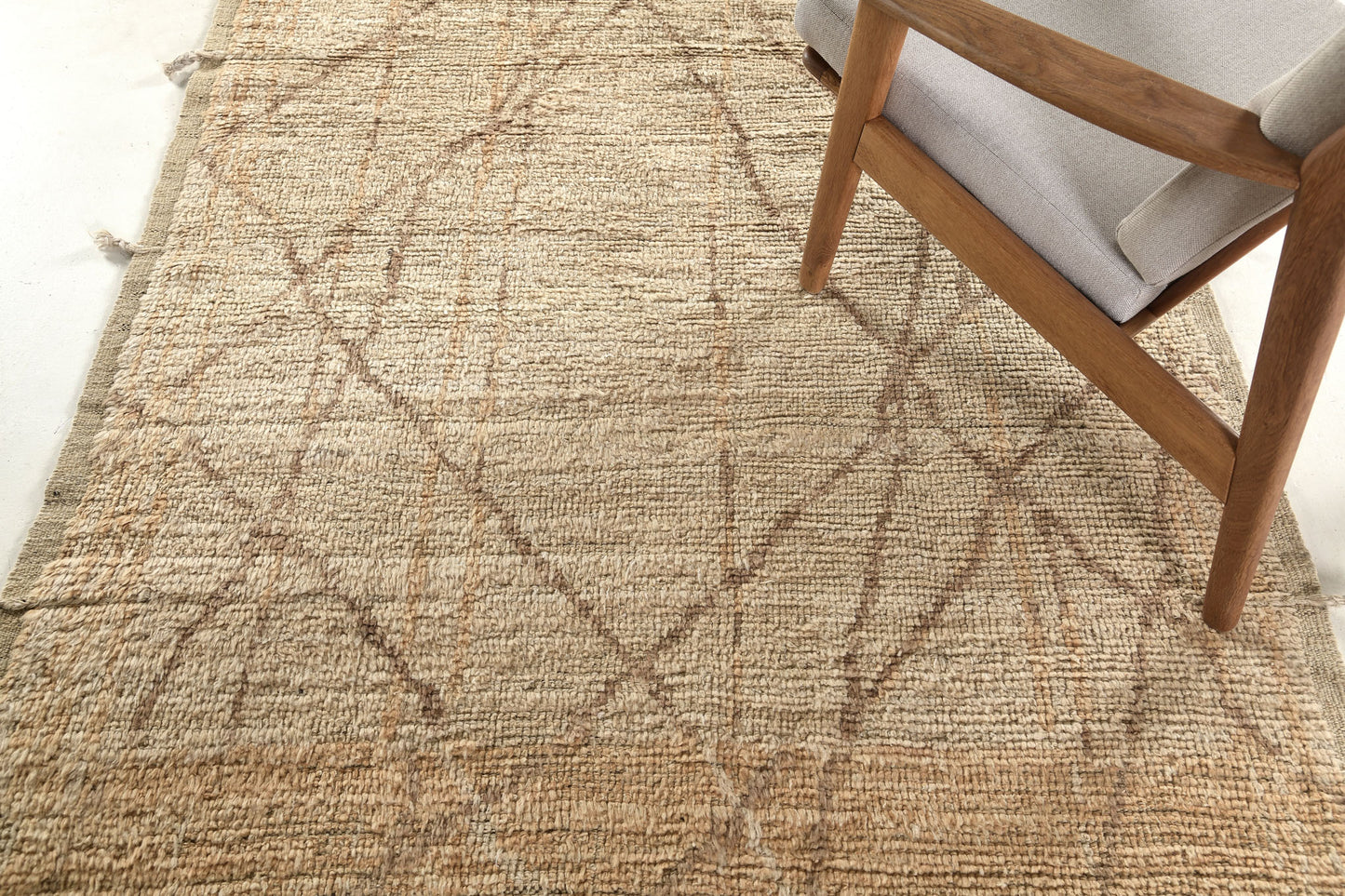 Modern Rug Image 12103 Tussock, Atlas Collection