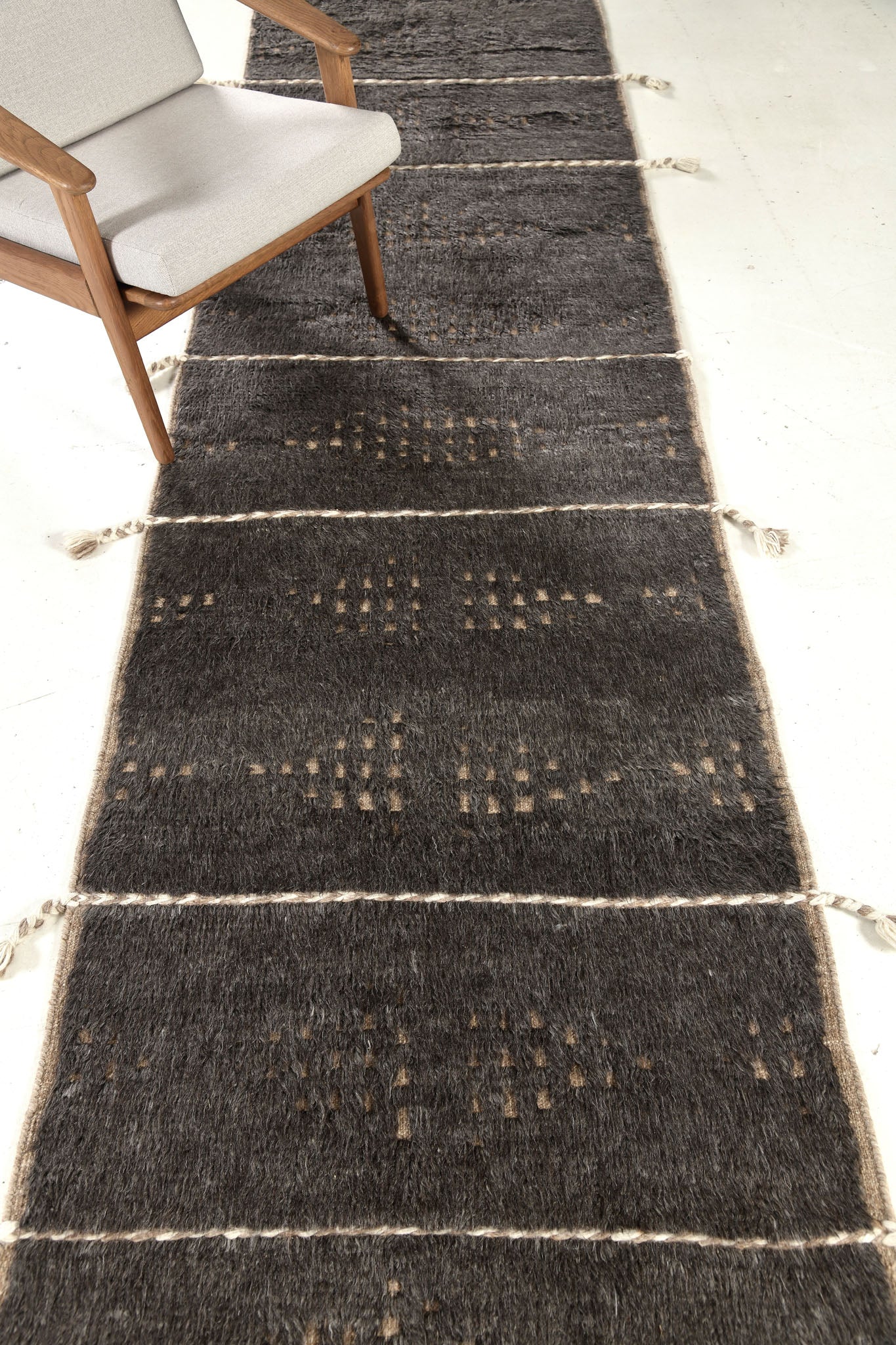 Modern Rug Image 10766 Spoonbill Runner, Sandpiper Collection