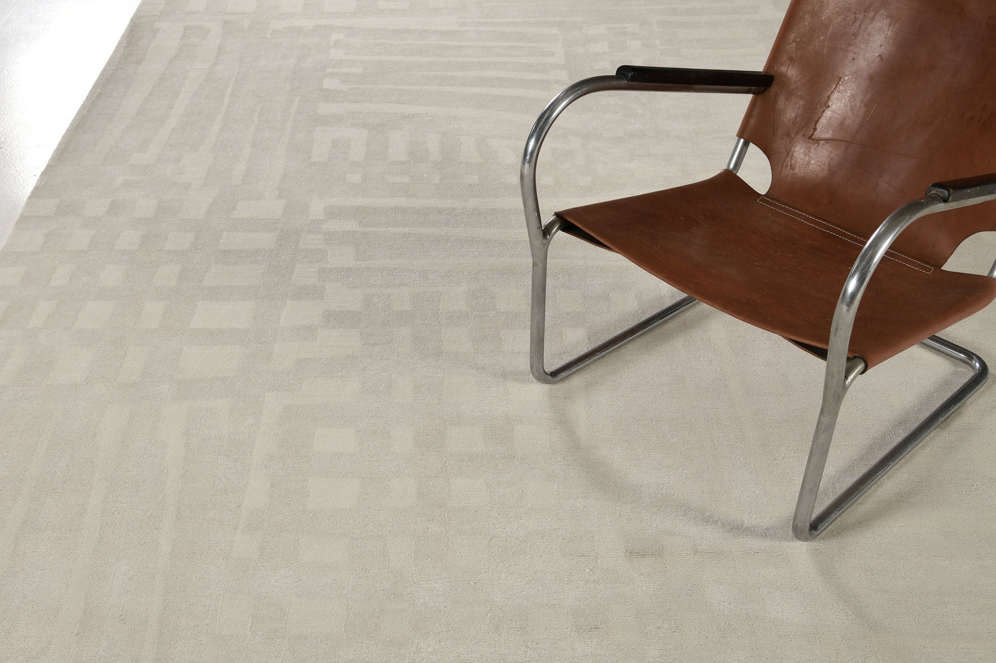 Modern Rug Image 2922 Due Volte, Design Rhymes