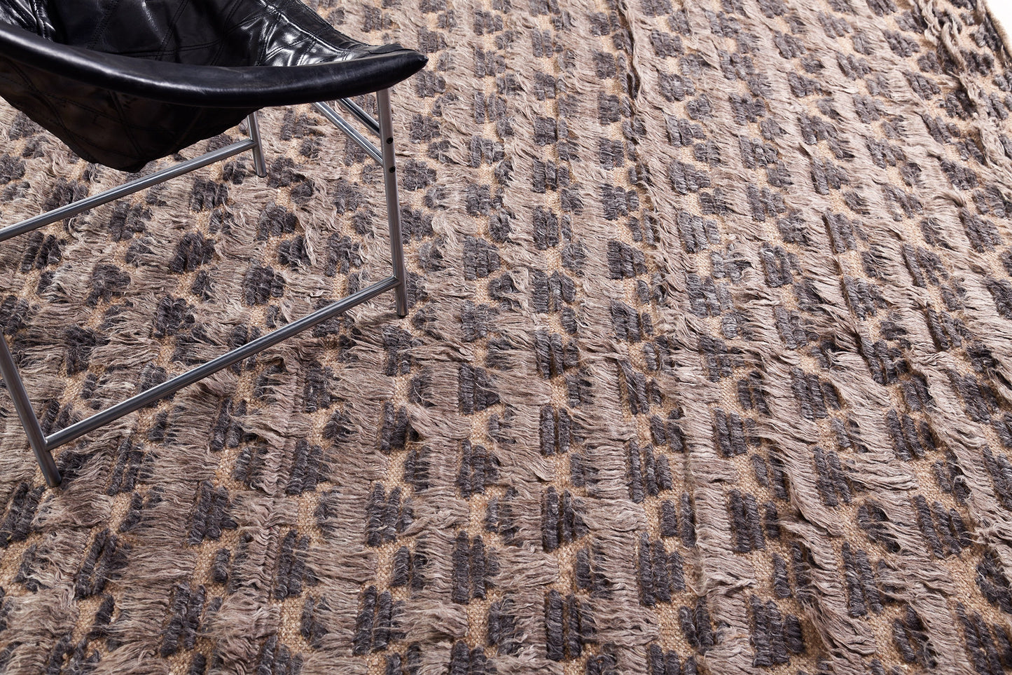 Modern Rug Image 8636 Nami, Sahara Collection