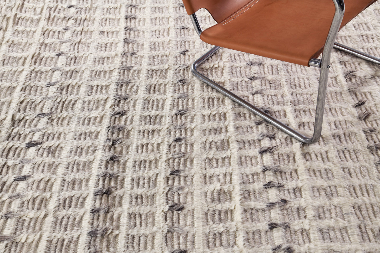 Modern Rug Image 912 Amihan, Sahara Collection