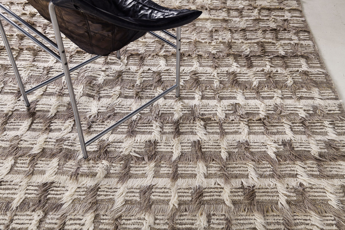 Modern Rug Image 5039 Hanin, Sahara Collection