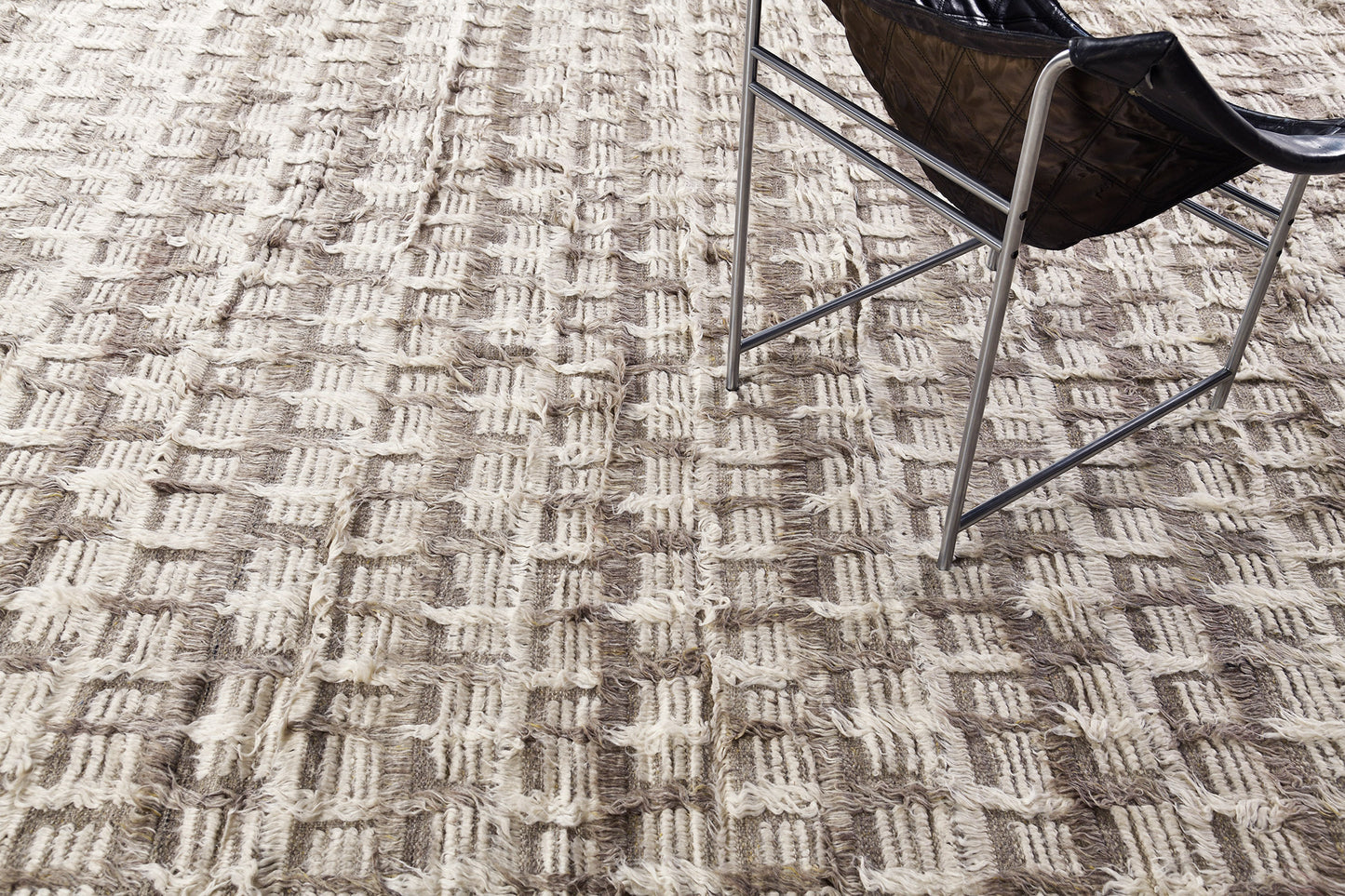 Modern Rug Image 5051 Hanin, Sahara Collection