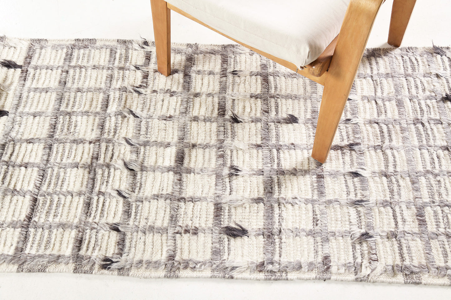 Modern Rug Image 636 Amihan Runner, Sahara Collection