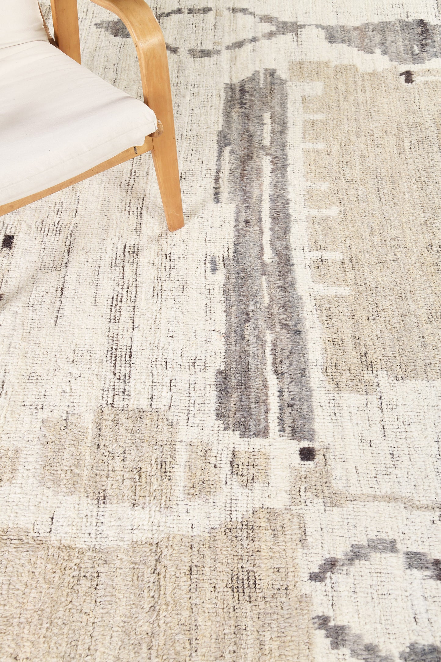 Modern Rug Image 6857 Melika, Atlas Collection, Seasons