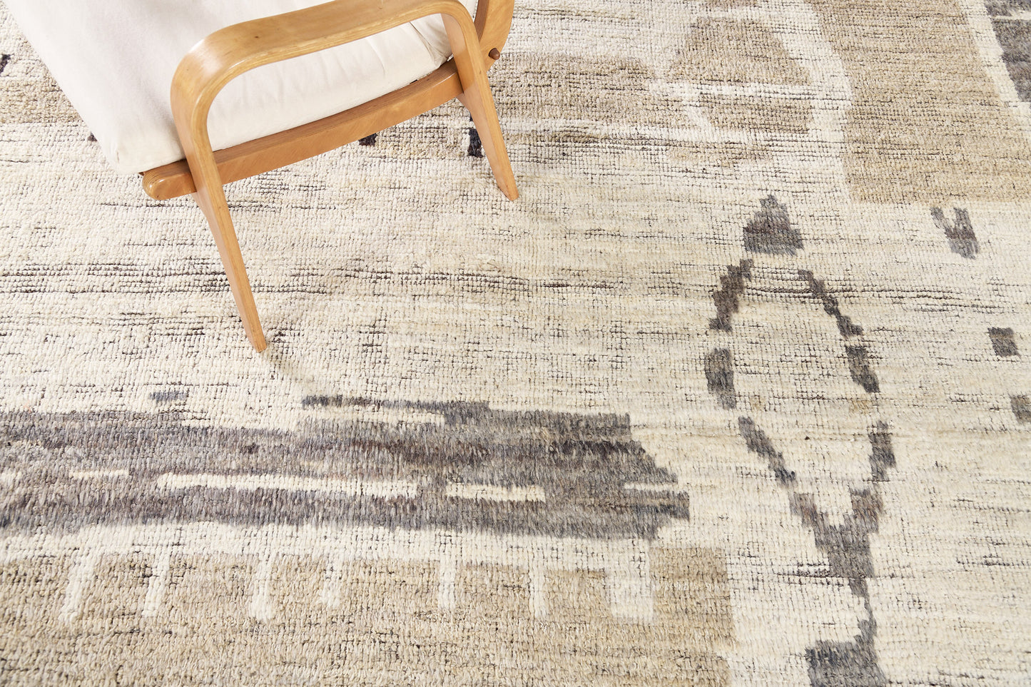 Modern Rug Image 6856 Melika, Atlas Collection, Seasons