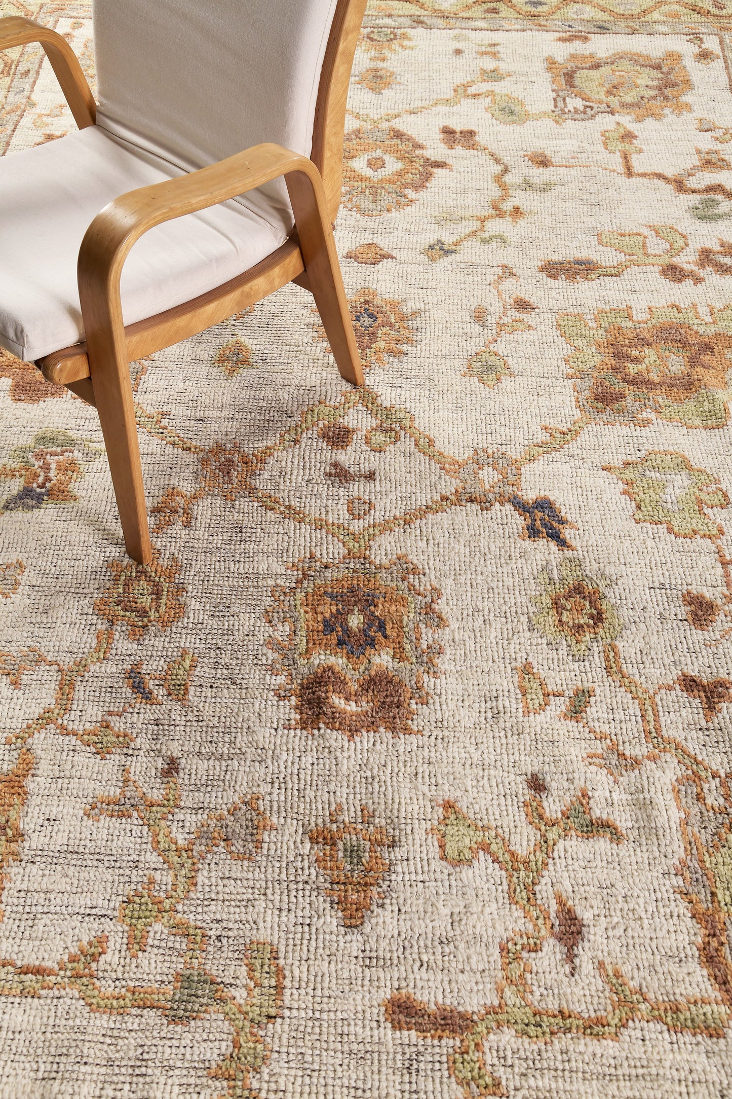 Parvoneh, Domicile Collection