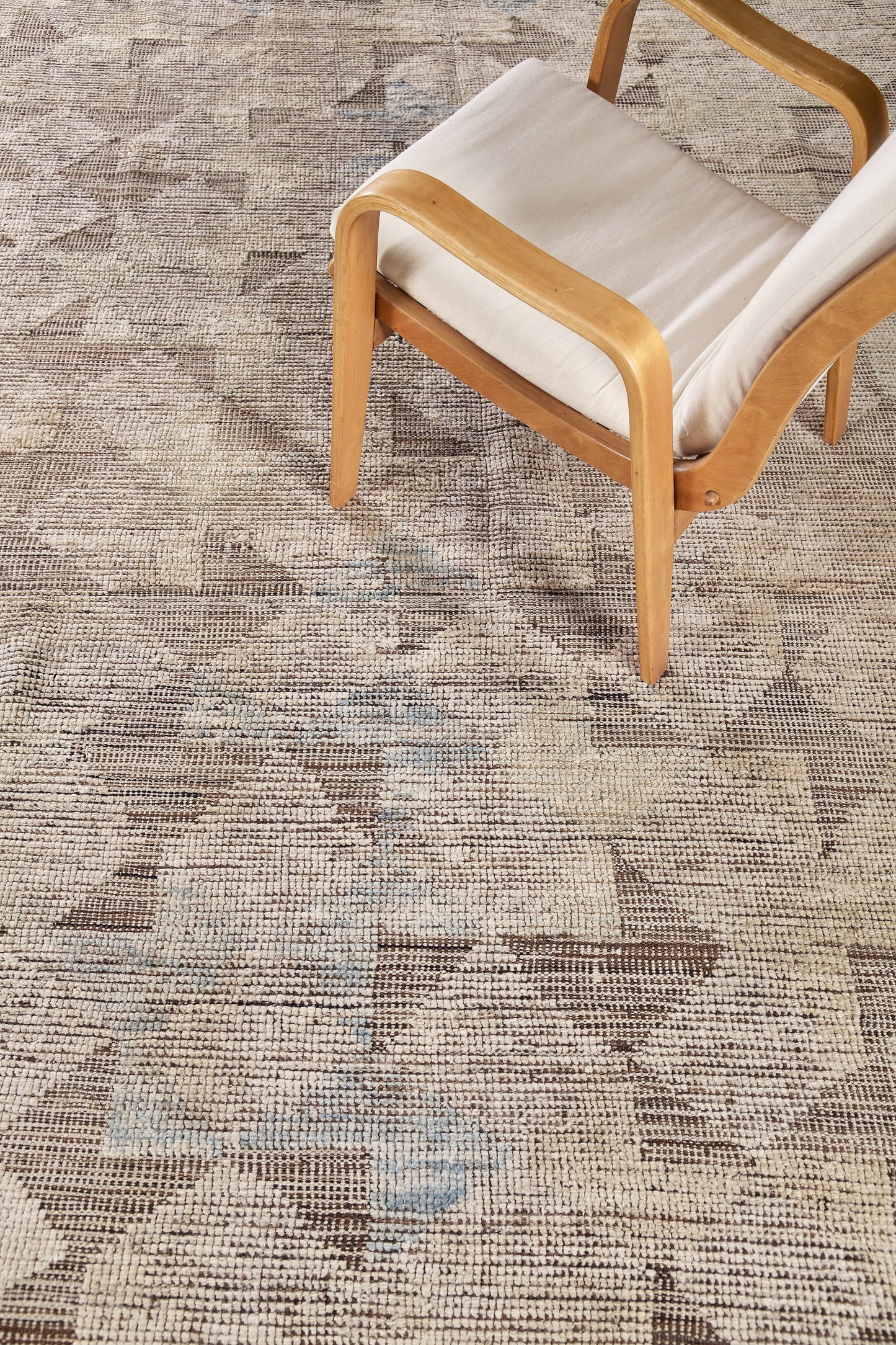 Modern Rug Image 94 Abaghus, Kust Collection, Seasons