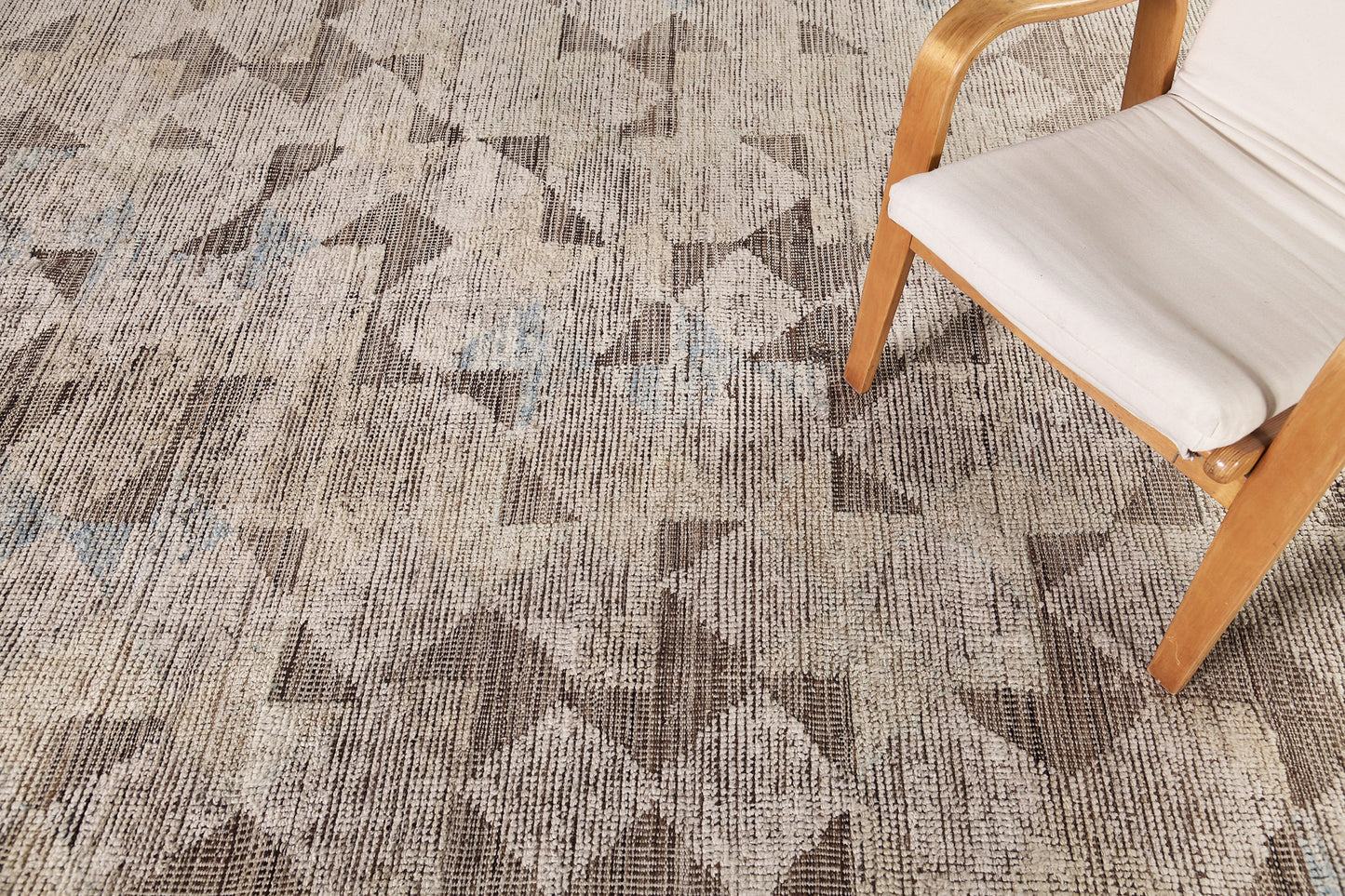 Modern Rug Image 96 Abaghus, Kust Collection, Seasons